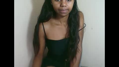 Snapshot of prettiethalia chatting on October 2025 08:31:02 AM prettiethalia online show from October 2025 08:31:02 AM