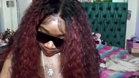 Snapshot of pretty69queen chatting on January 2026 06:41:02 AM Yasmine pretty online show from January 2026 06:41:02 AM