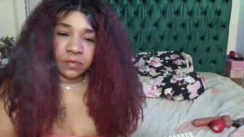 Snapshot of pretty69queen chatting on February 2026 04:22:01 AM Yasmine pretty online show from February 2026 04:22:01 AM