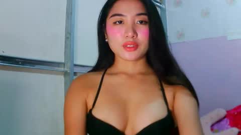 pretty_am online show from May 2026 03:39:02 PM