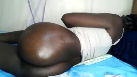 pretty_ass07 online show from April 2026 05:03:01 PM