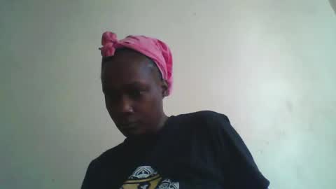 Snapshot of pretty_beib chatting on April 2026 07:17:02 AM Karol online show from April 2026 07:17:02 AM