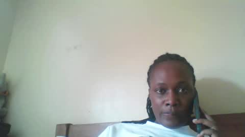 Snapshot of pretty_beib chatting on May 2026 06:20:01 AM Karol online show from May 2026 06:20:01 AM