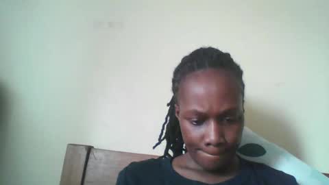 Snapshot of pretty_beib chatting on May 2026 07:35:02 AM Karol online show from May 2026 07:35:02 AM