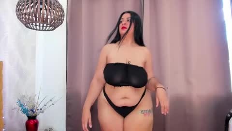 Snapshot of pretty_bigboobs_ chatting on January 2025 07:32:02 PM Carla online show from January 2025 07:32:02 PM