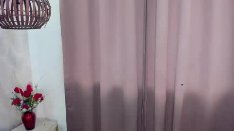 Snapshot of pretty_bigboobs_ chatting on March 2025 03:06:01 AM Carla online show from March 2025 03:06:01 AM