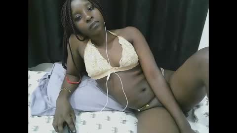 pretty online show from May 2026 12:51:02 AM