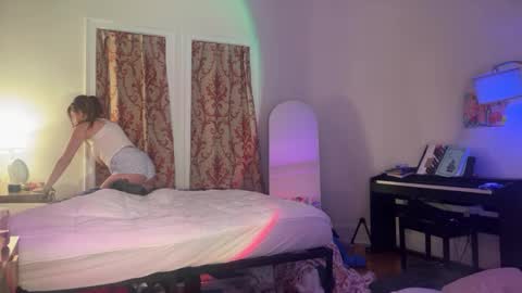 Snapshot of pretty_in_p1nk chatting on January 2025 02:37:02 AM Sophie online show from January 2025 02:37:02 AM