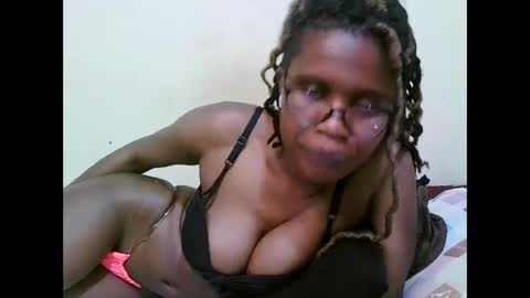 Snapshot of pretty_mellan chatting on March 2025 05:22:01 PM pretty_mellan online show from March 2025 05:22:01 PM