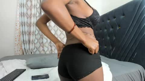 pretty_peshy online show from April 2026 10:07:02 AM