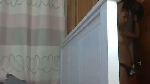 pretty_petite24 online show from December 2024 10:33:02 AM