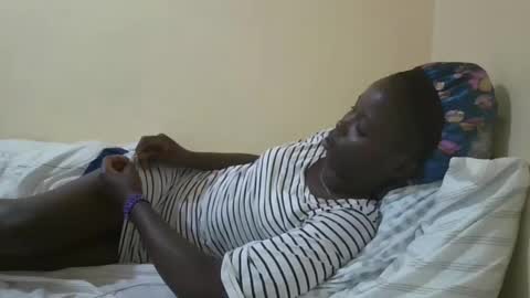 pretty_petite_ebony online show from January 2025 09:29:02 PM