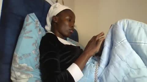 pretty_petite_ebony online show from December 2025 07:59:02 AM