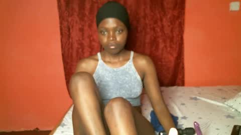 Snapshot of prettybabe02 chatting on January 2025 01:45:02 AM SaraCattra online show from January 2025 01:45:02 AM