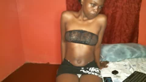 Snapshot of prettybabe02 chatting on January 2025 05:02:01 AM SaraCattra online show from January 2025 05:02:01 AM