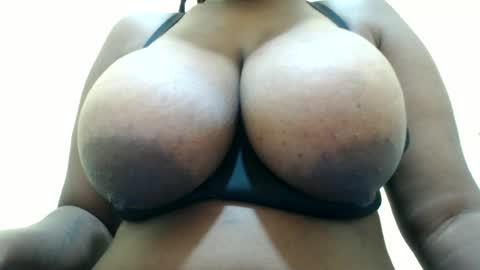 Snapshot of prettybabie12 chatting on July 2026 07:07:01 PM prettybabie12 online show from July 2026 07:07:01 PM