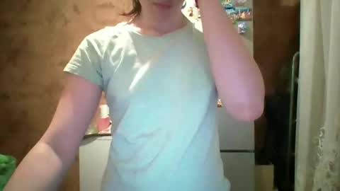 Bella online show from April 2026 08:20:02 PM