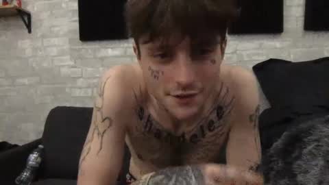 pretty boy online show from December 2024 07:44:02 AM