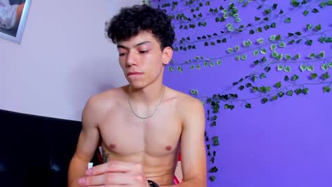 Snapshot of prettybunnies08 chatting on January 2025 11:04:01 PM Enzo Denis online show from January 2025 11:04:01 PM