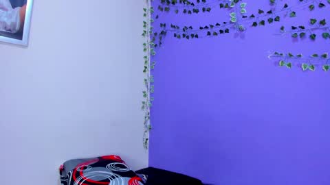 Snapshot of prettybunnies08 chatting on February 2025 10:18:01 PM Enzo Denis online show from February 2025 10:18:01 PM