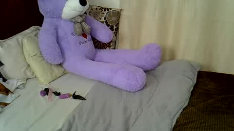 Bunny online show from December 2025 04:56:01 PM