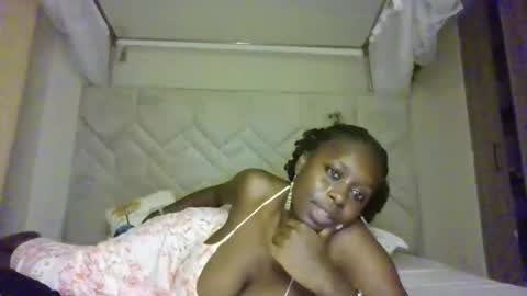 prettydulce online show from April 2026 03:28:02 PM