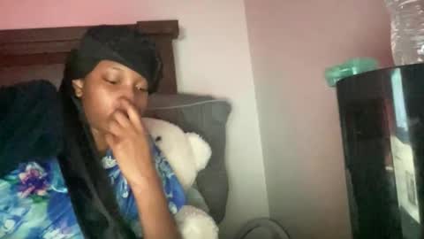 prettyfacefemale online show from June 2026 08:13:02 AM