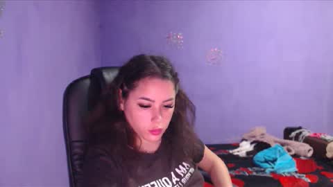 prettyjulliette online show from December 2024 03:31:02 PM