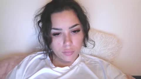 Snapshot of prettyjulliette chatting on November 2025 11:04:02 PM prettyjulliette online show from November 2025 11:04:02 PM