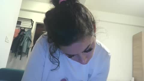 Snapshot of prettyjulliette chatting on November 2025 04:45:02 PM prettyjulliette online show from November 2025 04:45:02 PM