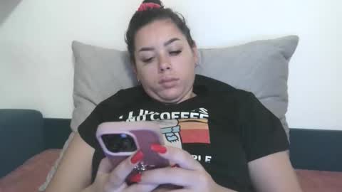 Snapshot of prettyjulliette chatting on November 2025 03:45:01 PM prettyjulliette online show from November 2025 03:45:01 PM