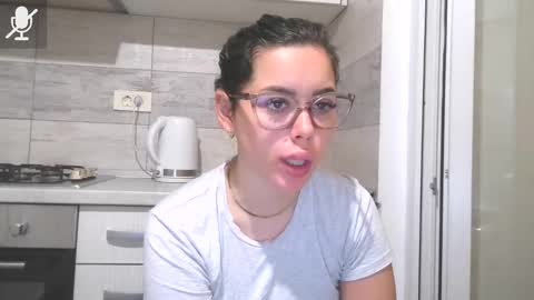 Snapshot of prettyjulliette chatting on November 2025 02:28:01 PM prettyjulliette online show from November 2025 02:28:01 PM