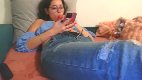 Snapshot of prettyjulliette chatting on November 2025 06:31:02 PM prettyjulliette online show from November 2025 06:31:02 PM