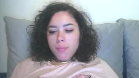 Snapshot of prettyjulliette chatting on December 2025 12:36:02 PM prettyjulliette online show from December 2025 12:36:02 PM