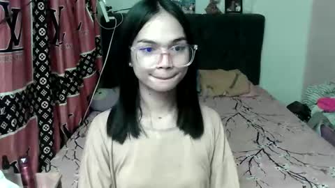 prettykhelcy online show from June 2026 01:13:01 PM