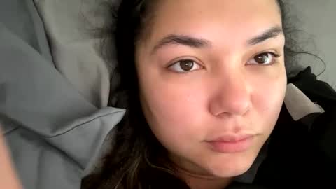 prettylatinamomma01 online show from November 2025 03:58:01 PM