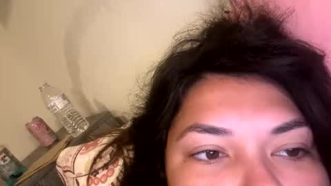 prettylatinamomma01 online show from April 2026 05:10:02 PM