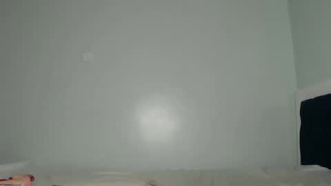 Snapshot of prettyliz1999 chatting on February 2025 11:52:01 AM Lizzy online show from February 2025 11:52:01 AM