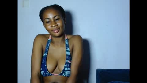 Snapshot of prettylove5 chatting on November 2025 07:50:02 PM evelyn online show from November 2025 07:50:02 PM