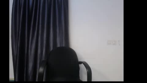 mia online show from November 2025 09:52:02 PM