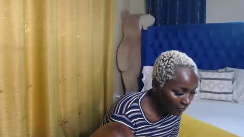 Snapshot of prettyquee chatting on April 2026 12:51:02 PM sasha online show from April 2026 12:51:02 PM