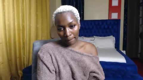 Snapshot of prettyquee chatting on April 2026 09:32:02 PM sasha online show from April 2026 09:32:02 PM