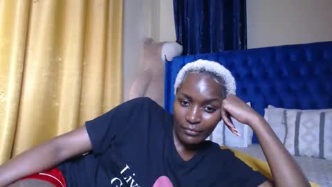 Snapshot of prettyquee chatting on May 2026 12:55:02 PM sasha online show from May 2026 12:55:02 PM