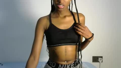 prettyquiny254 online show from October 2025 09:37:01 PM