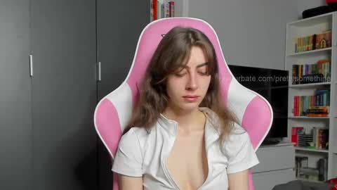 Sophie  next stream will be at Monday  i will wait you guys  online show from November 2025 06:13:01 AM