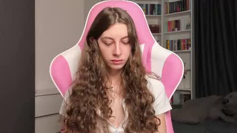 Sophie  next stream will be at Monday  i will wait you guys  online show from July 2026 05:37:01 AM