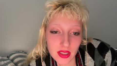 Snapshot of prettyunicorn555 chatting on January 2025 01:49:01 PM Dahlia online show from January 2025 01:49:01 PM