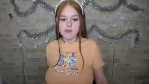 Snapshot of prettyvalerii_ chatting on December 2024 02:28:01 AM Valeri online show from December 2024 02:28:01 AM