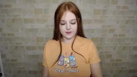 Snapshot of prettyvalerii_ chatting on January 2025 11:03:01 AM Valeri online show from January 2025 11:03:01 AM