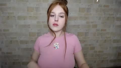 Snapshot of prettyvalerii_ chatting on February 2025 01:14:01 PM Valeri online show from February 2025 01:14:01 PM